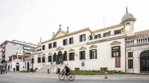 Biblioteca Civica Vez