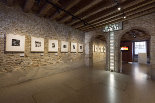 Peggy Guggenheim in Photographs Ikona Gallery, Venezia