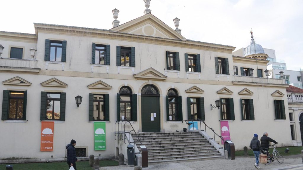 Biblioteca Vez Mestre