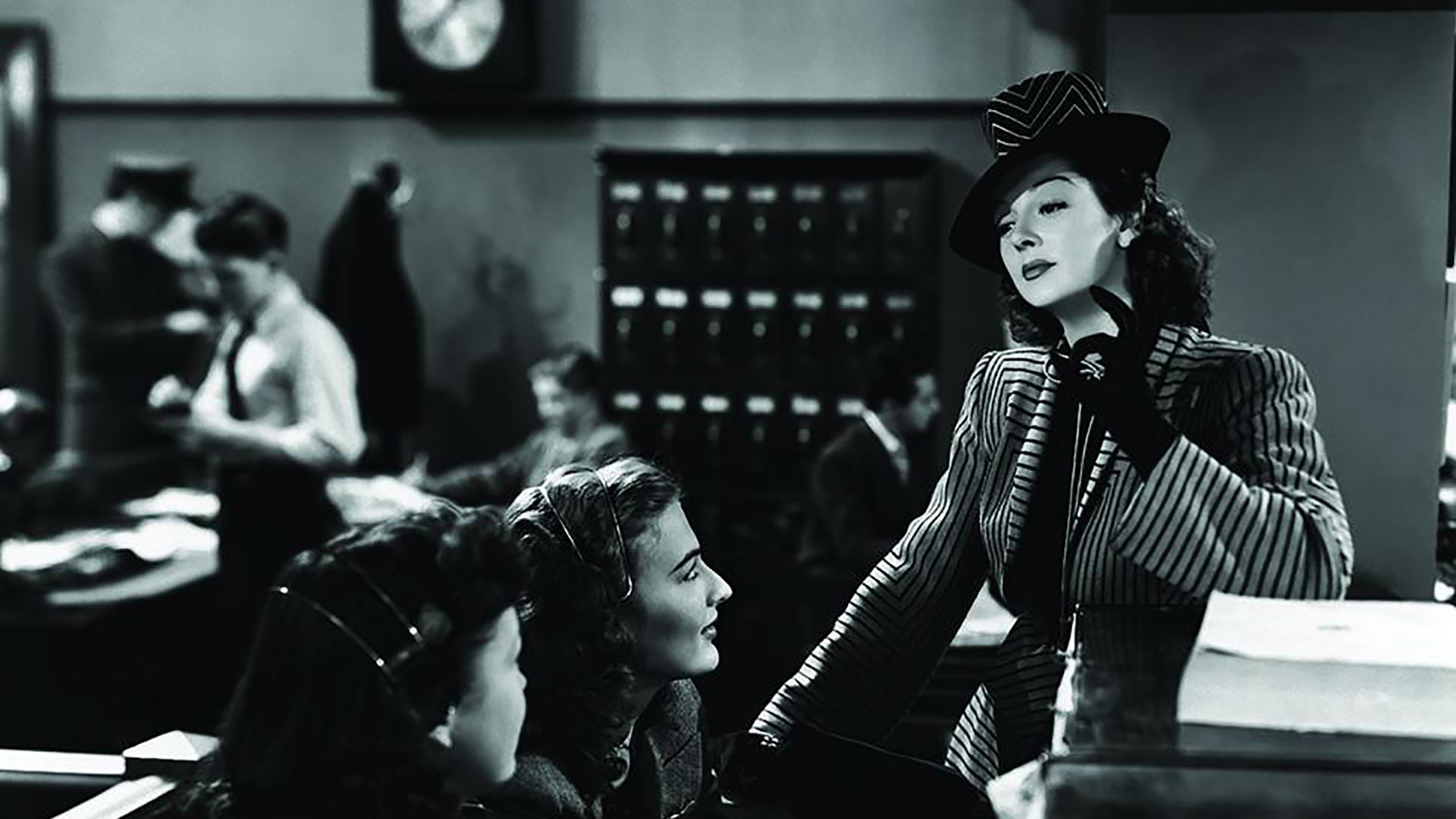 HIS GIRL FRIDAY