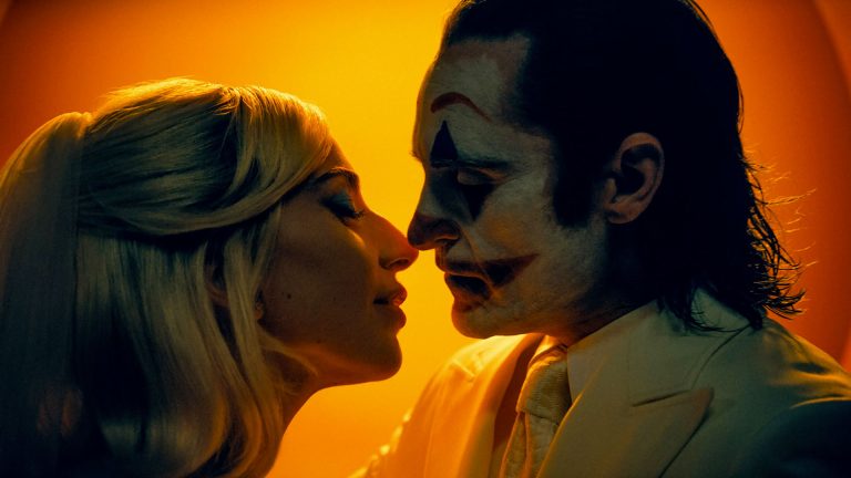 98040-JOKER_FOLIE____DEUX_-_Joacquin_Phoenix_and_Lady_Gaga__Credits_Niko_Tavernise_2024_Warner_Bros