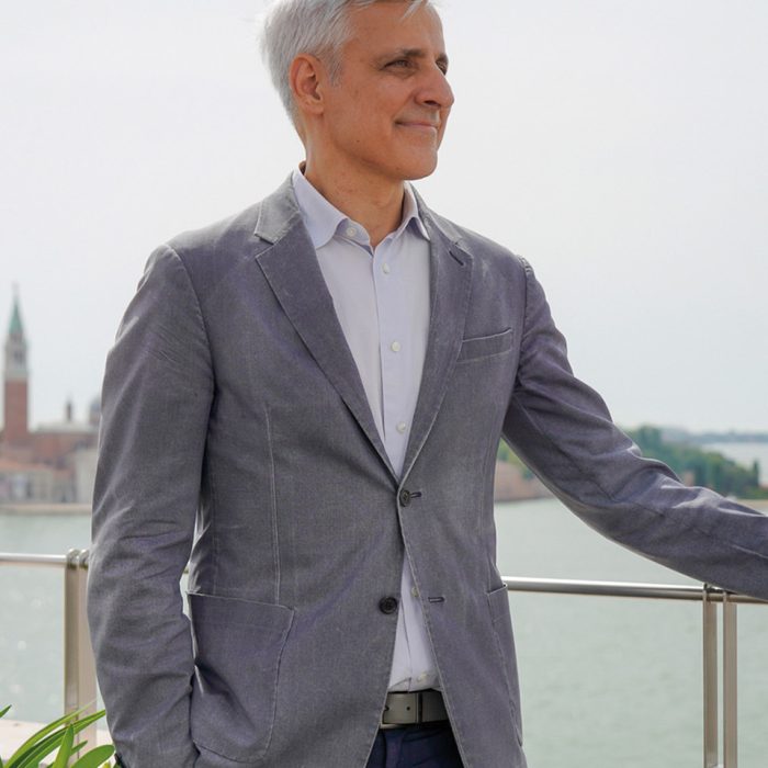 Adriano Pedrosa_Photo by Andrea Avezzù_Courtesy of La Biennale di Venezia_AVZ-9822