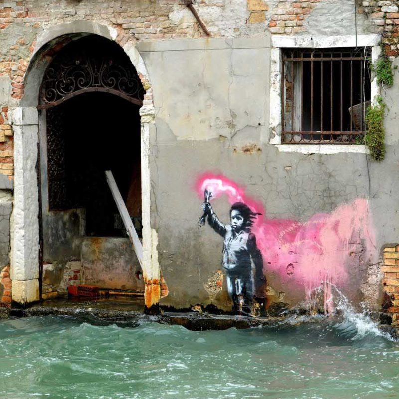 banksy-mgrant-child